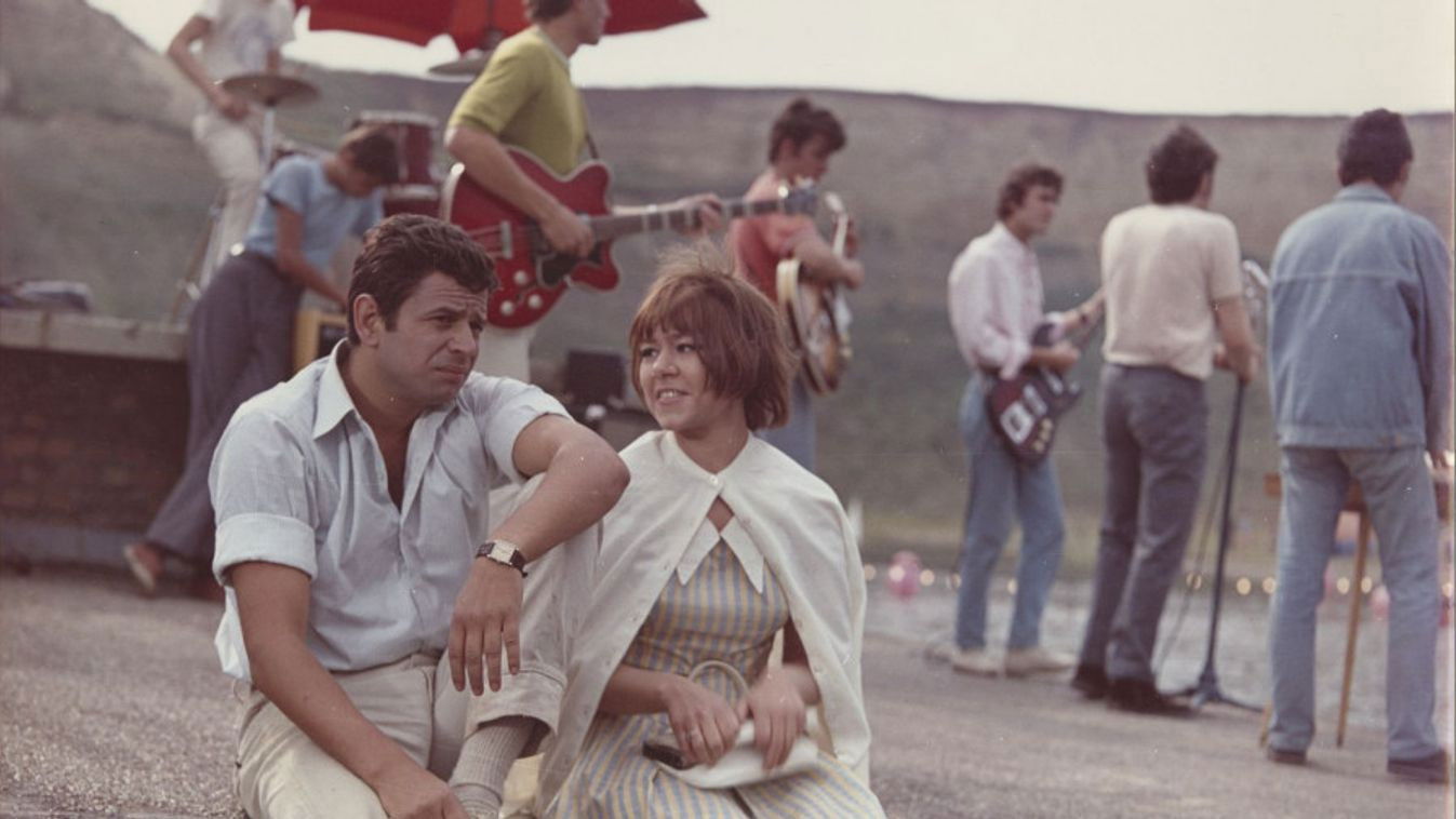 Do You Know Sunday-Monday? Background