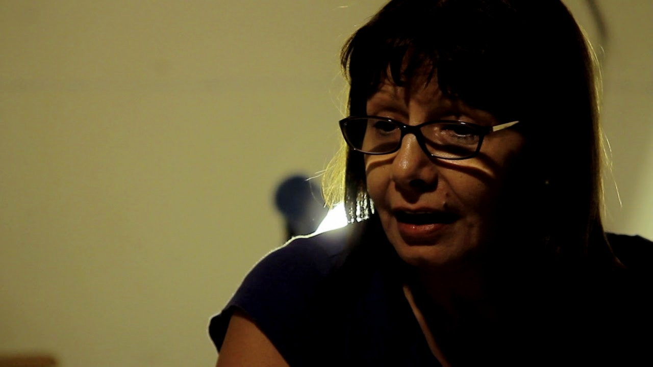 El pacto de Adriana Background