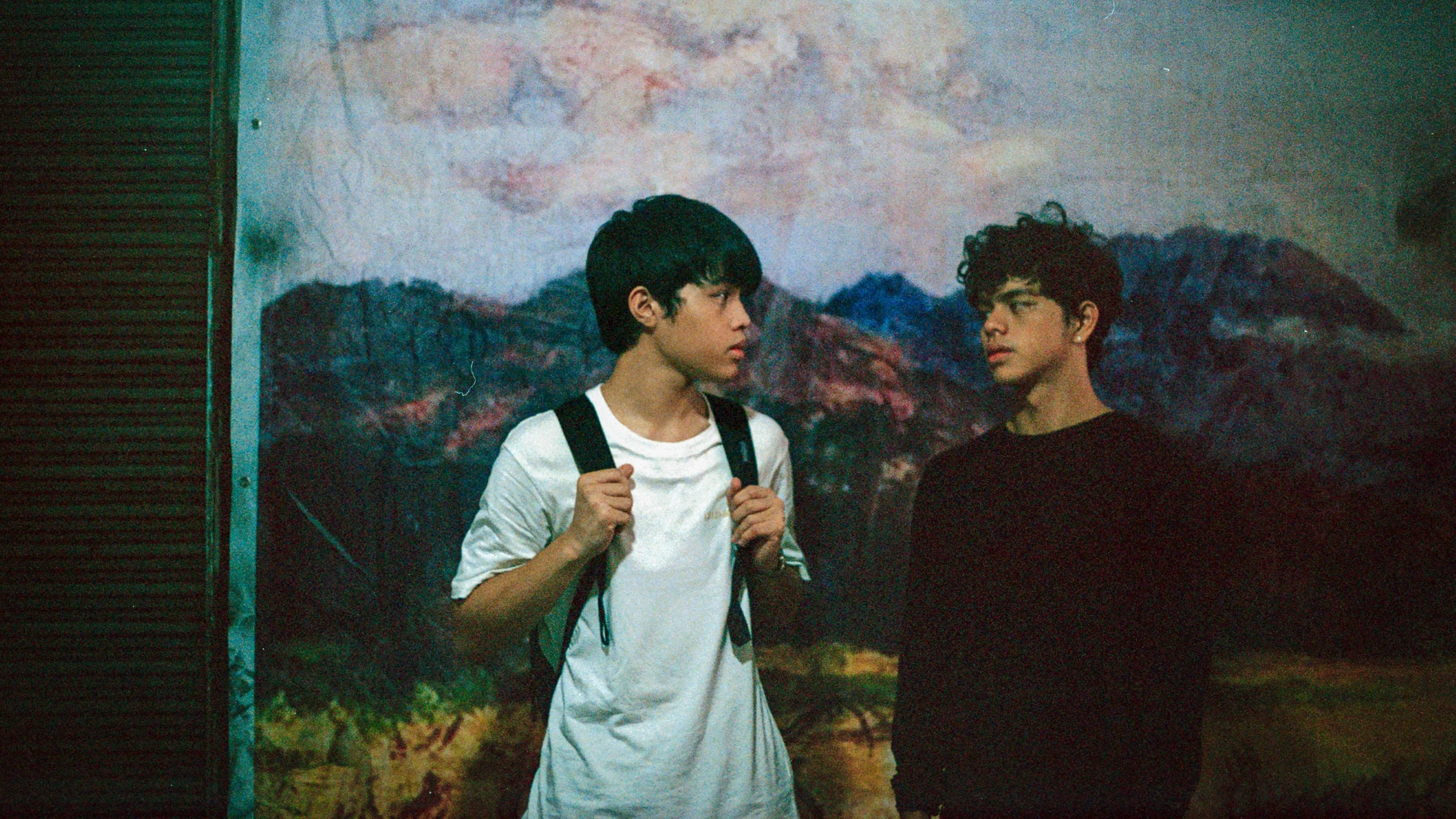 How to Die Young in Manila Background