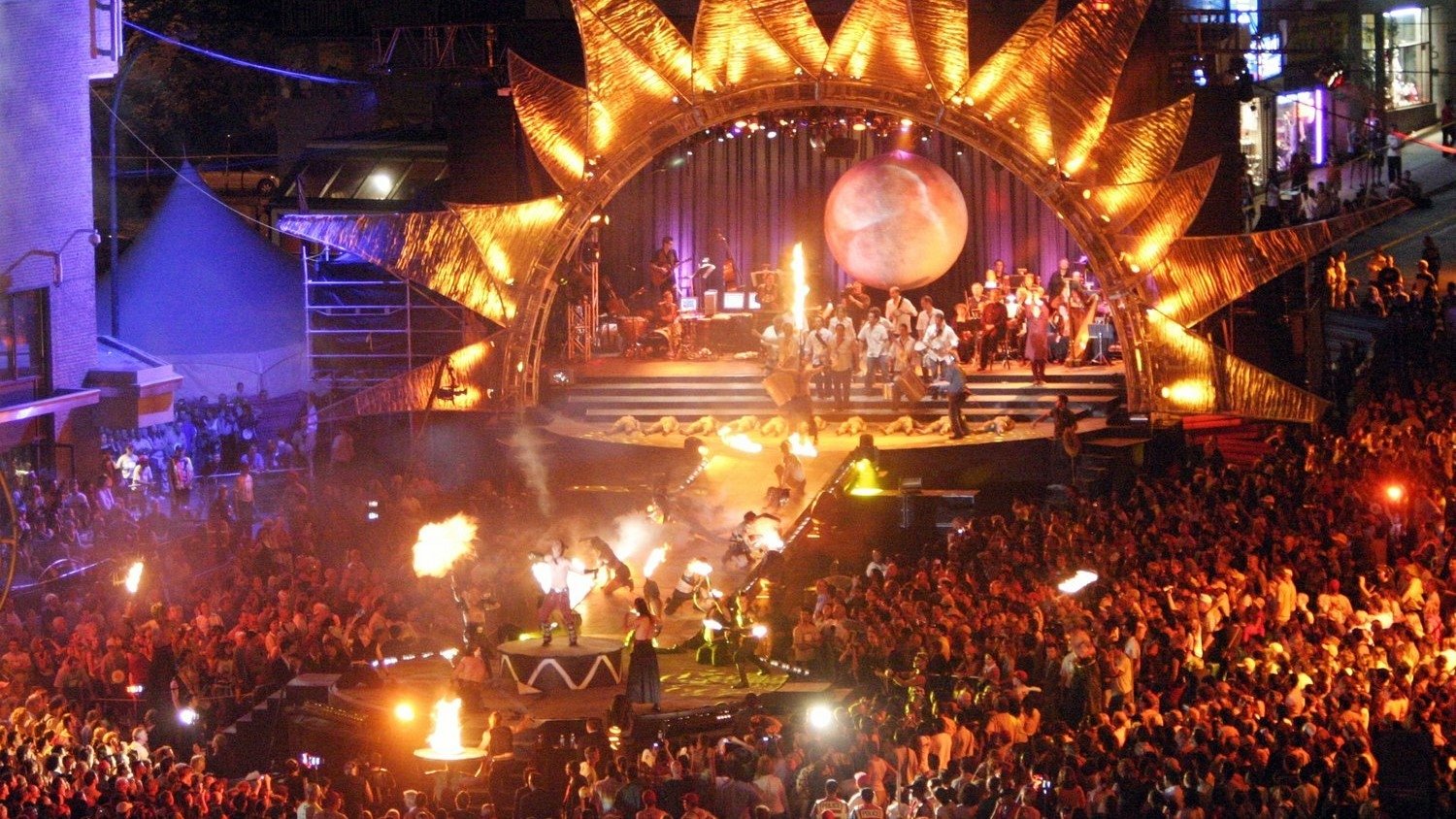 Cirque du Soleil: Midnight Sun Background