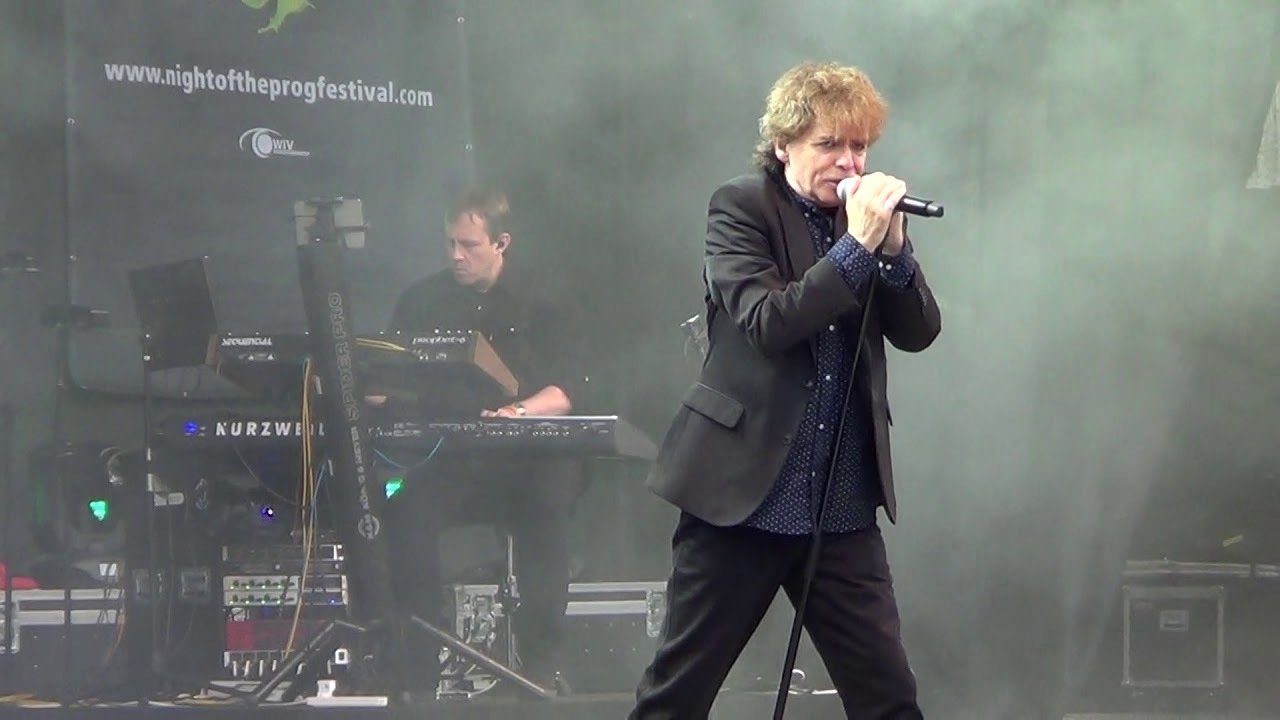 IQ : Scrape Across The Sky Background