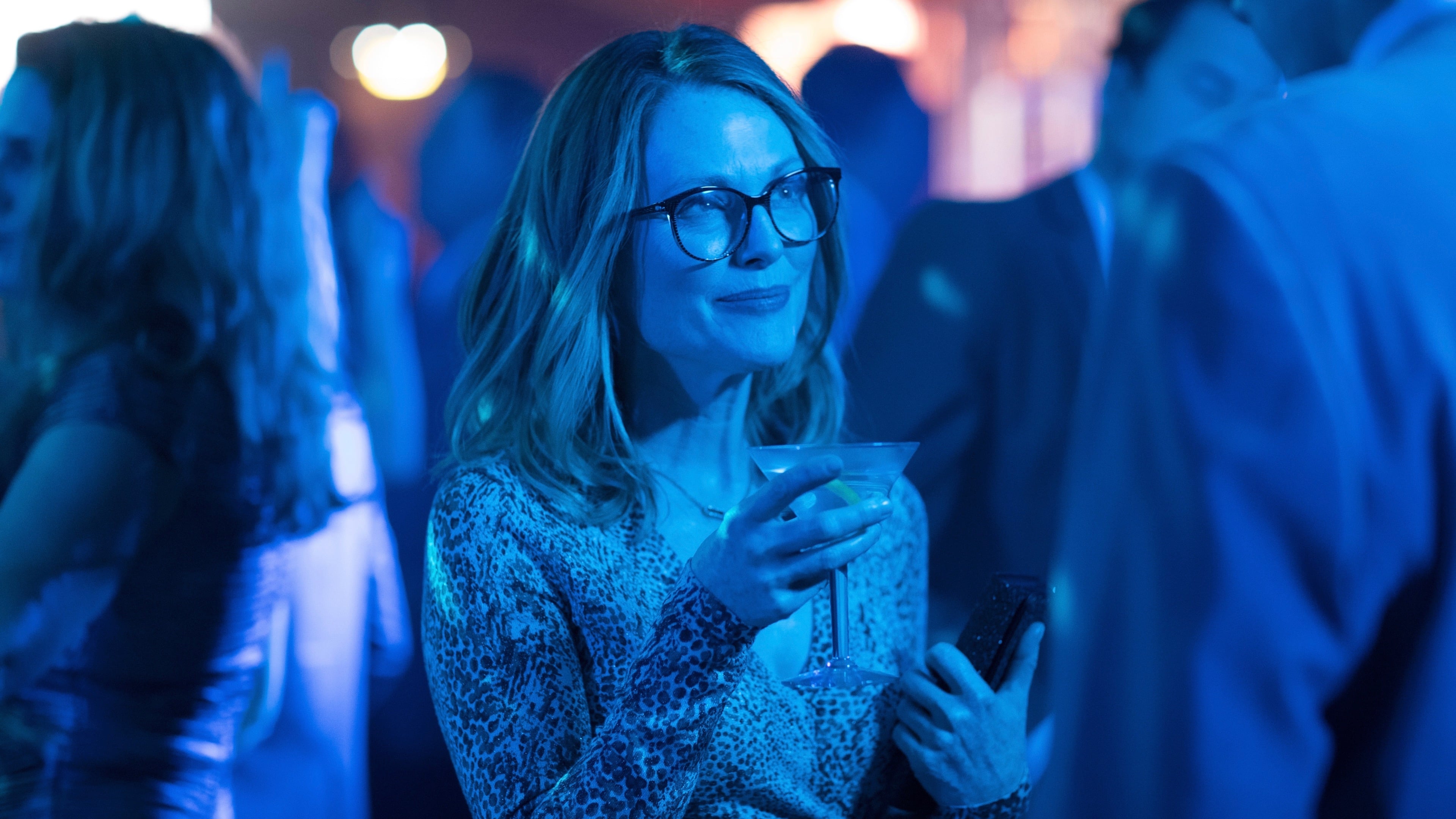 Gloria Bell Background