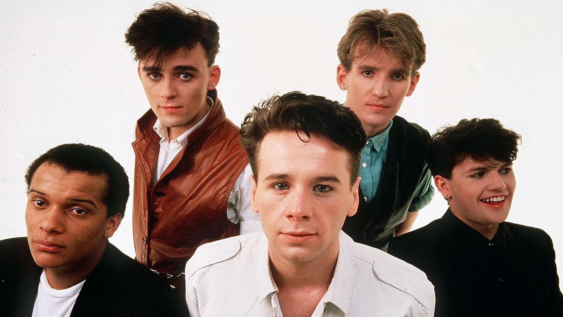 Simple Minds: New Gold Dream (81-82-83-84) Background