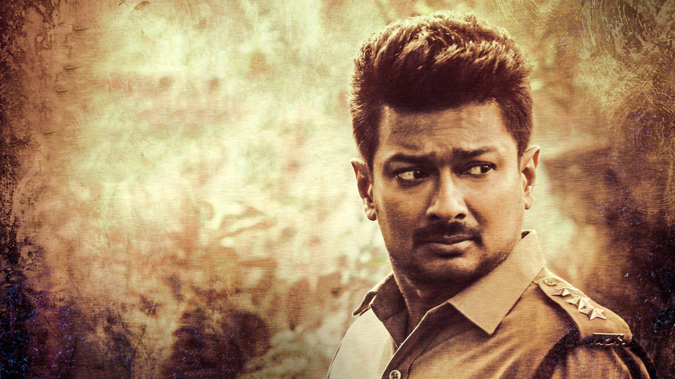 Nenjuku Needhi Background