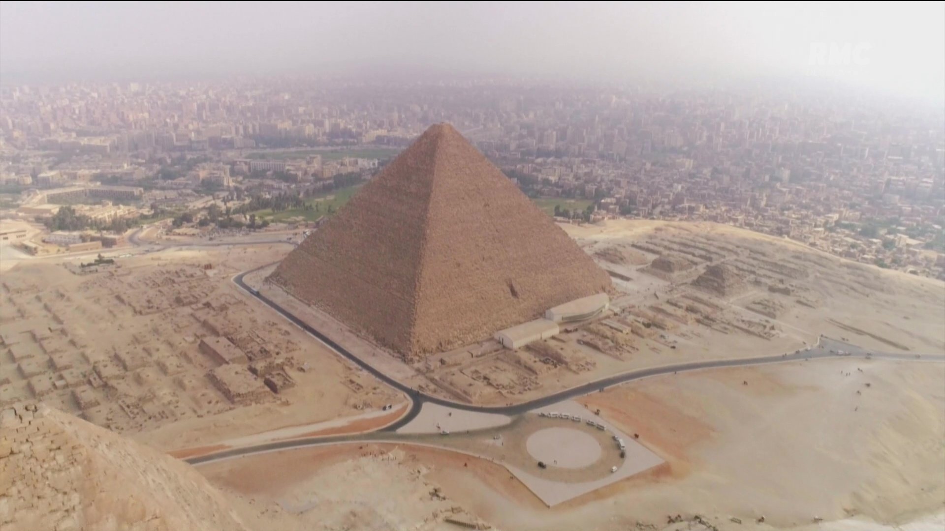 The Pyramids: Solving The Mystery Background
