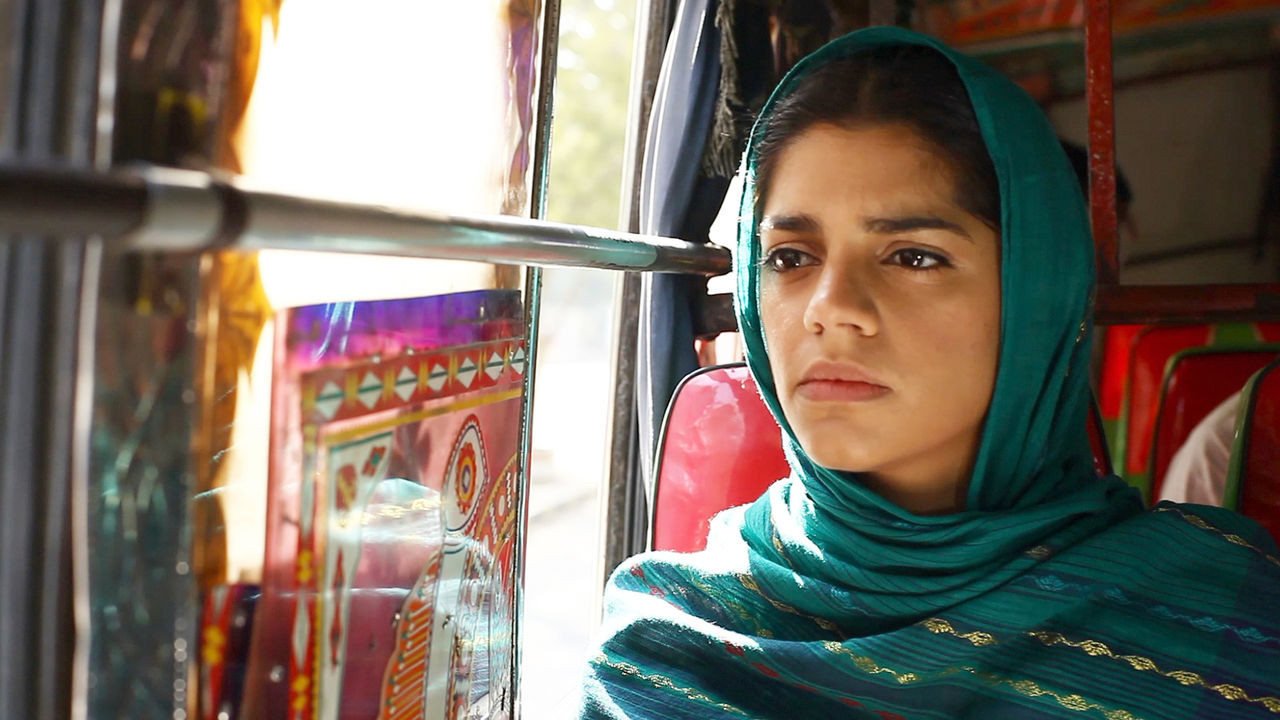 Zindagi Gulzar Hai Background