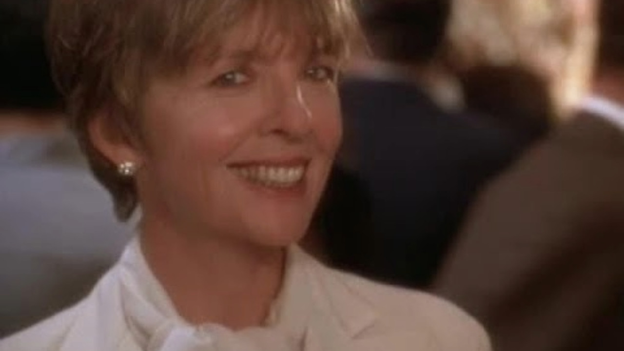 Amelia Earhart: The Final Flight Background