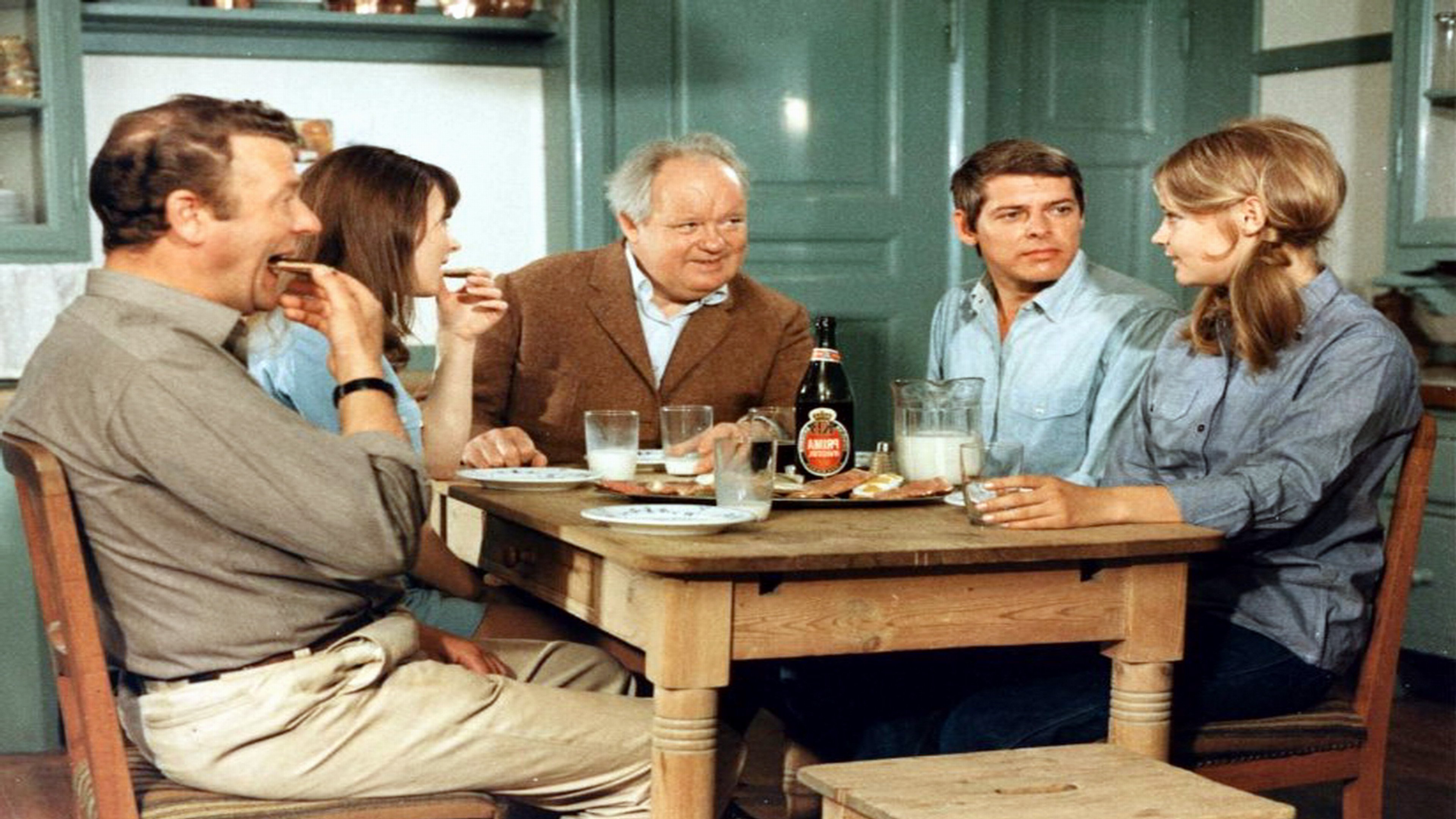 The Egborg Girl Background