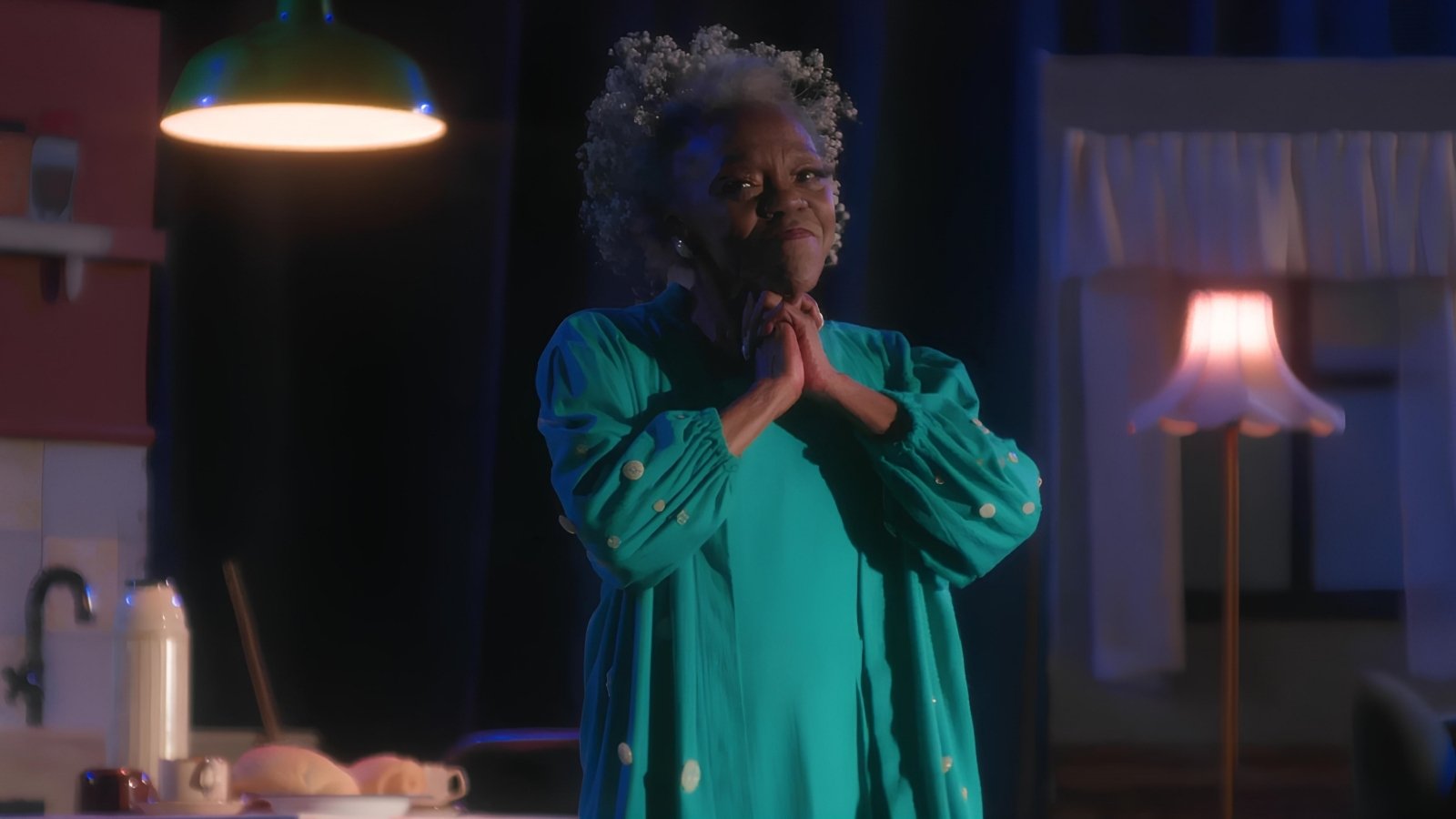 Dona Elza Background