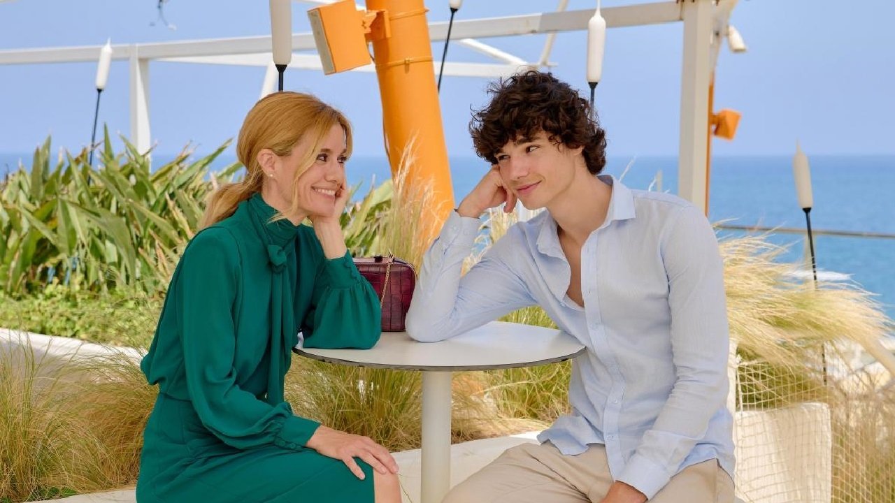 Escándalo, relato de una obsesión Background