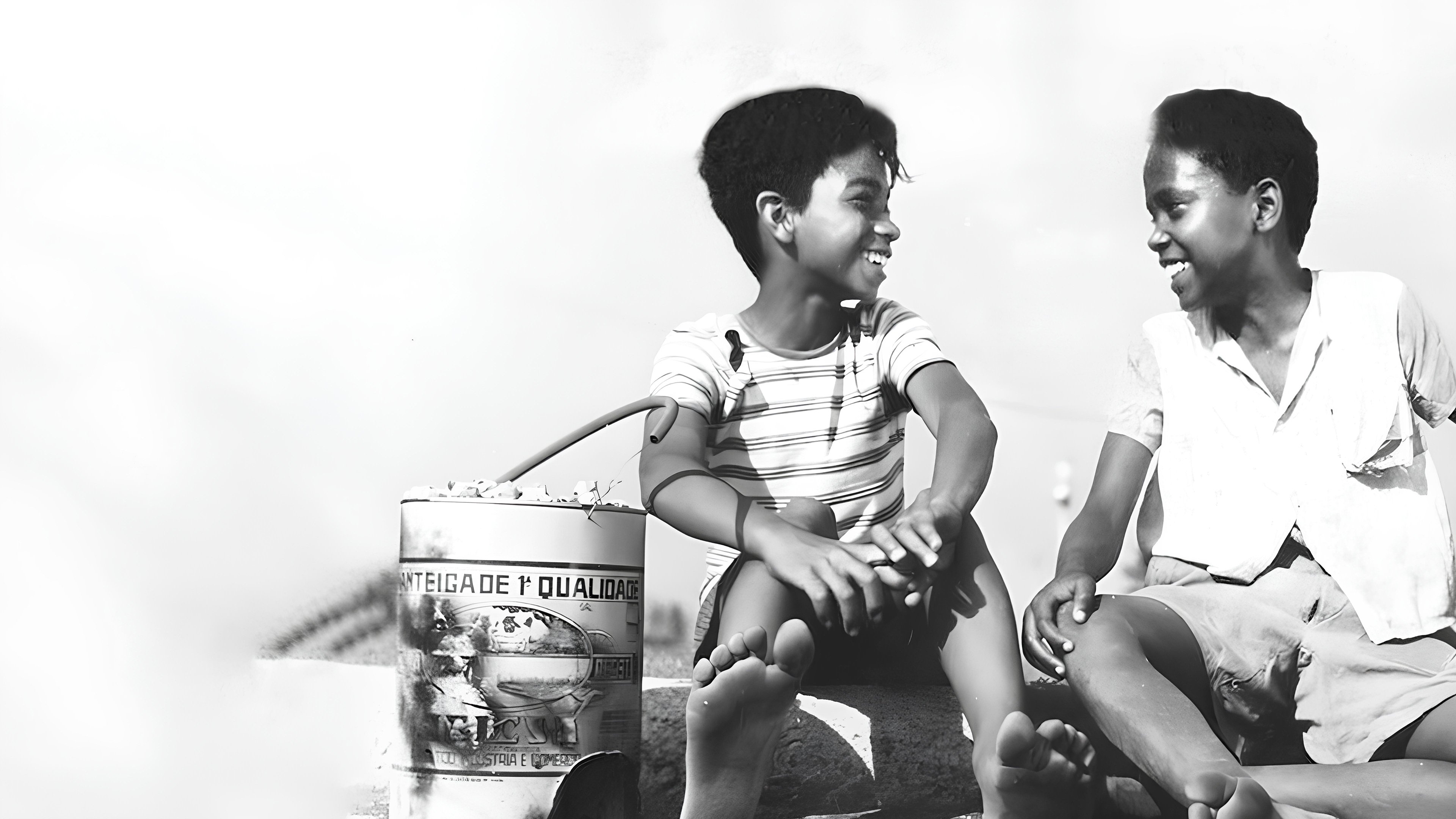 Rio, 100 Degrees F° Background