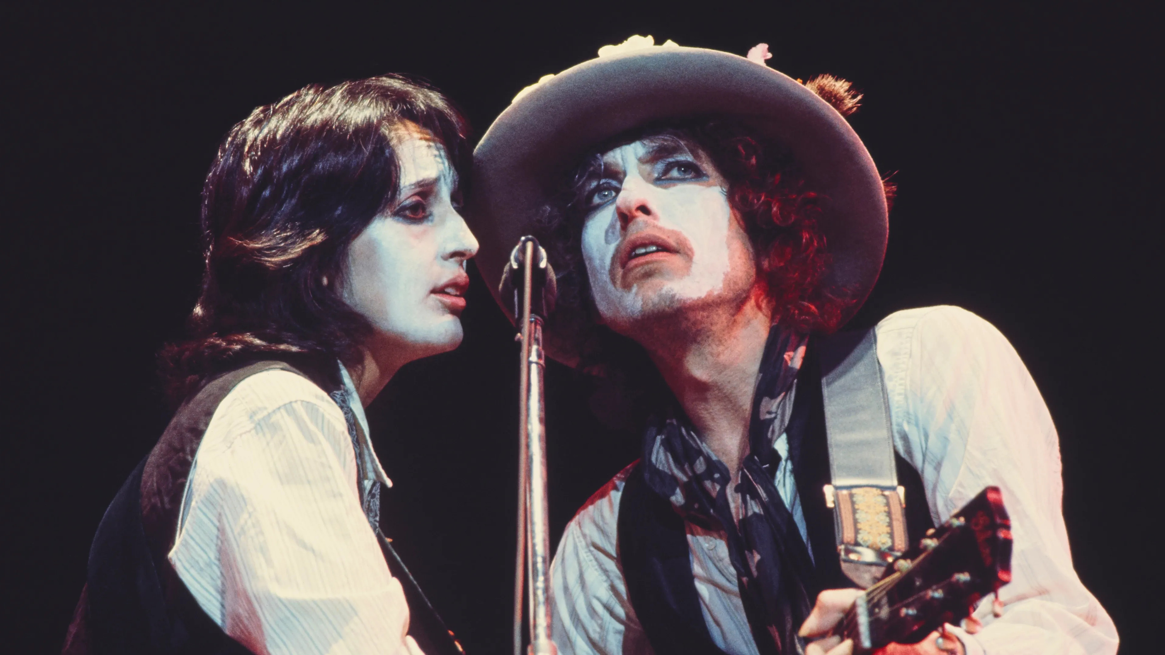 Renaldo and Clara Background