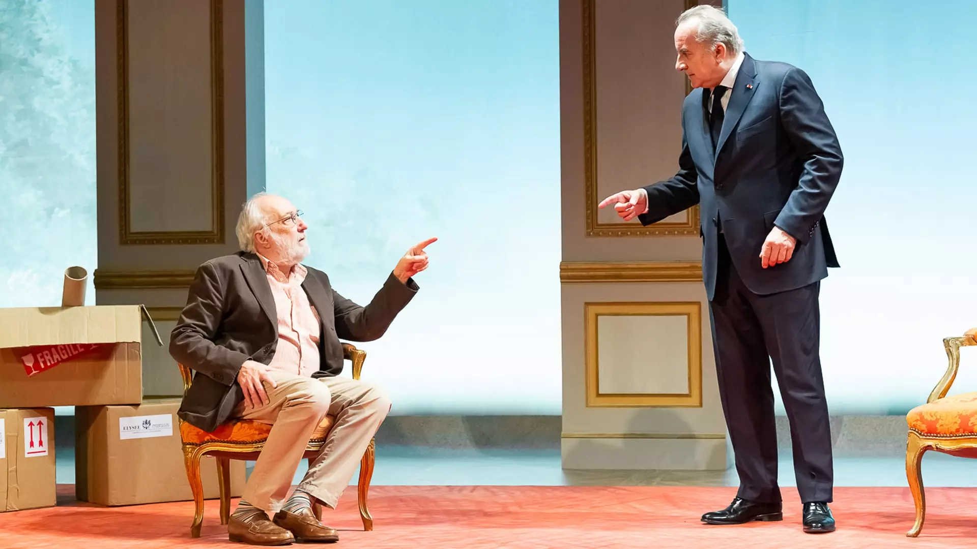 Par le bout du nez Background