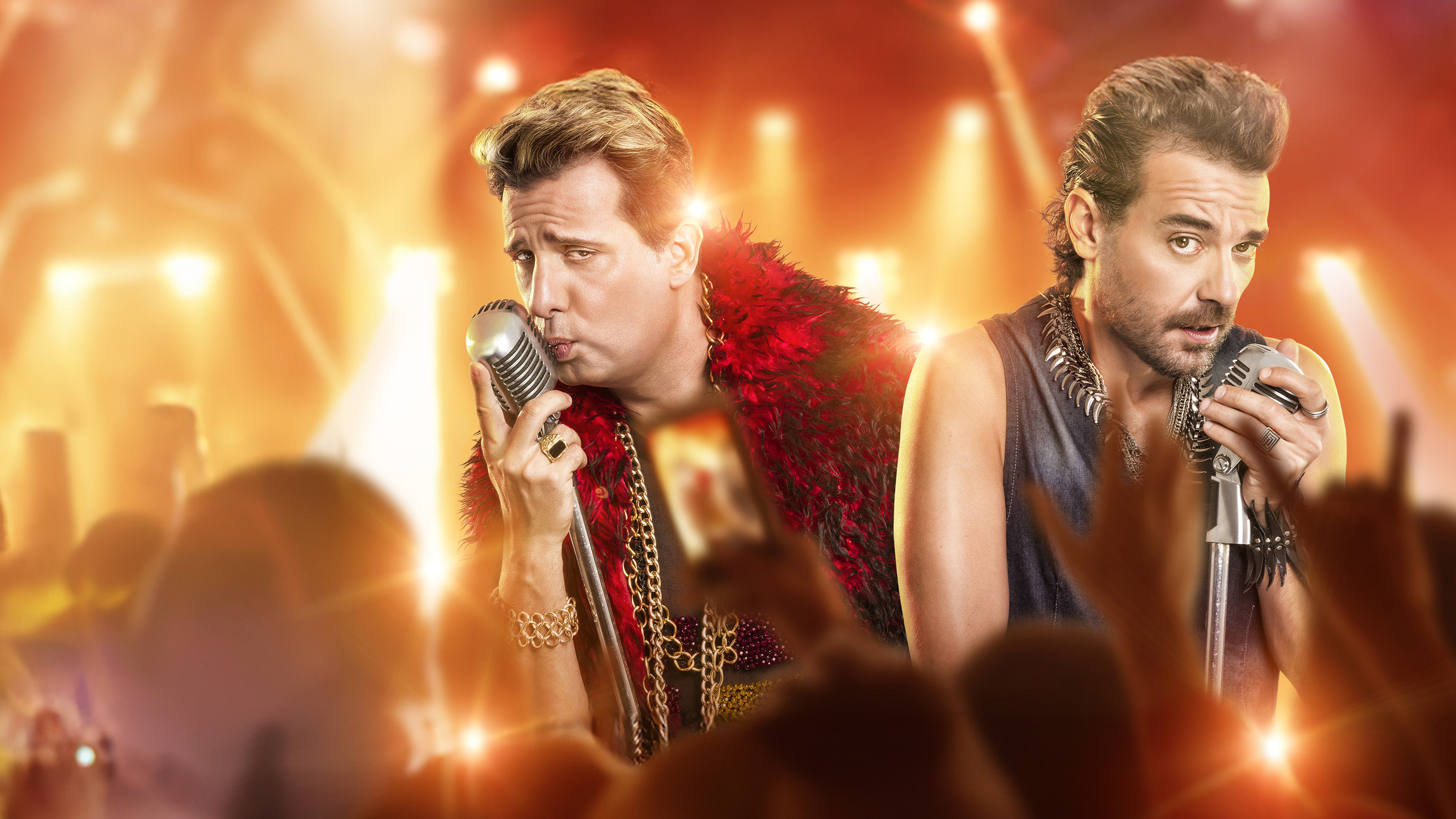 Cantantes en guerra Background