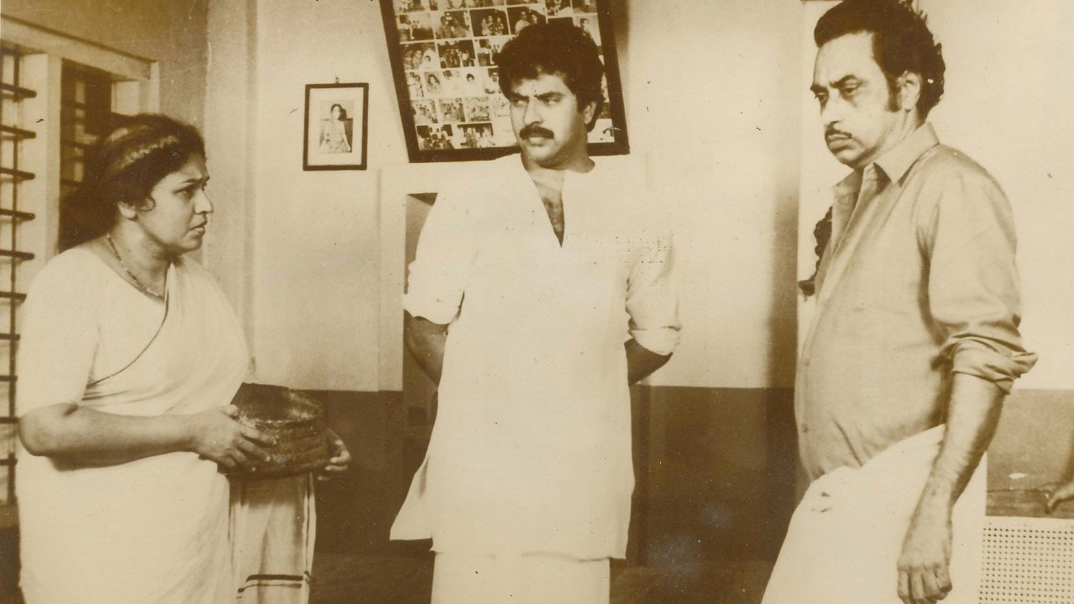 Thinkalazhcha Nalla Divasam Background