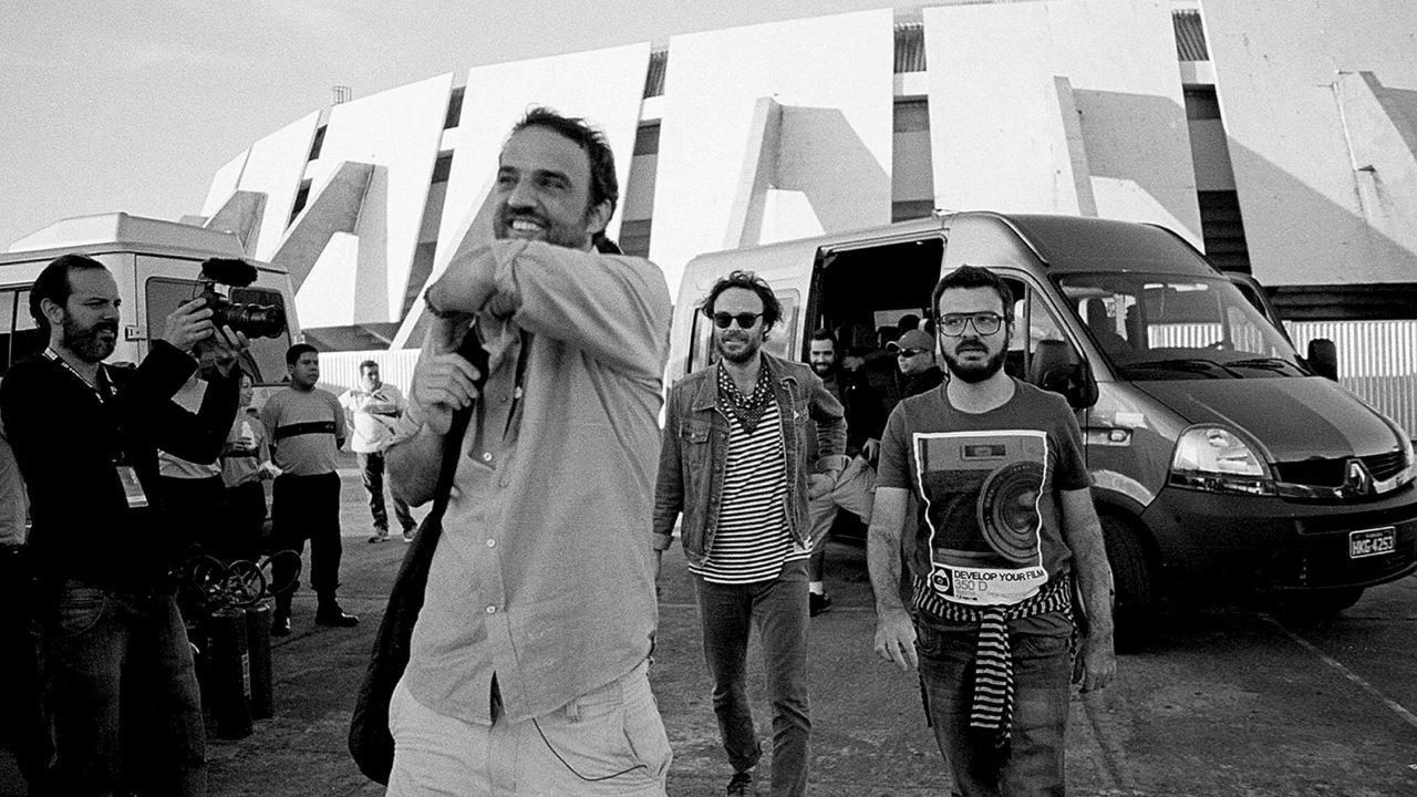 Los Hermanos - Esse é Só o Começo do Fim da Nossa Vida Background