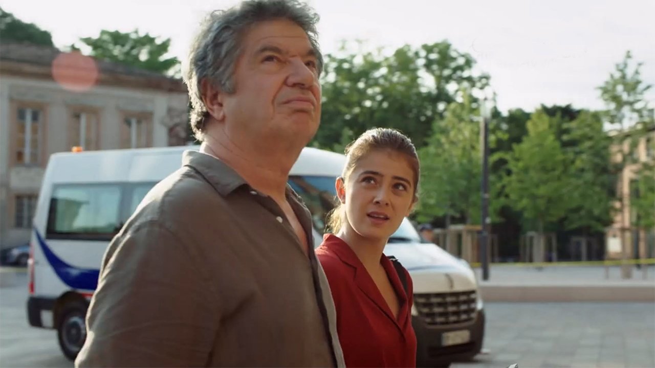 Murders In Toulouse Background