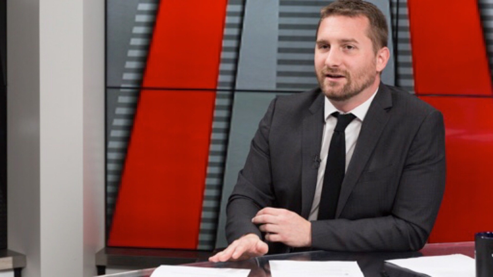 The Damage Report with John Iadarola Background