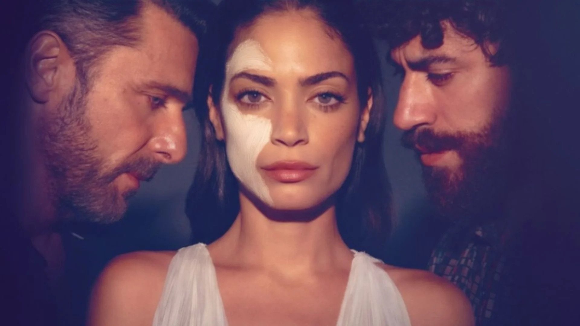 Gioco Pericoloso Background