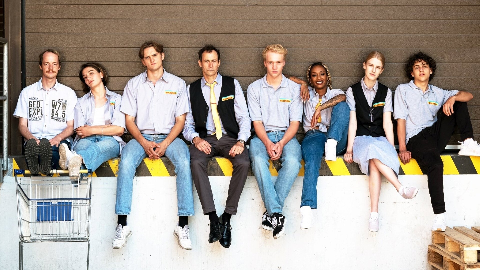 The Discounters Background