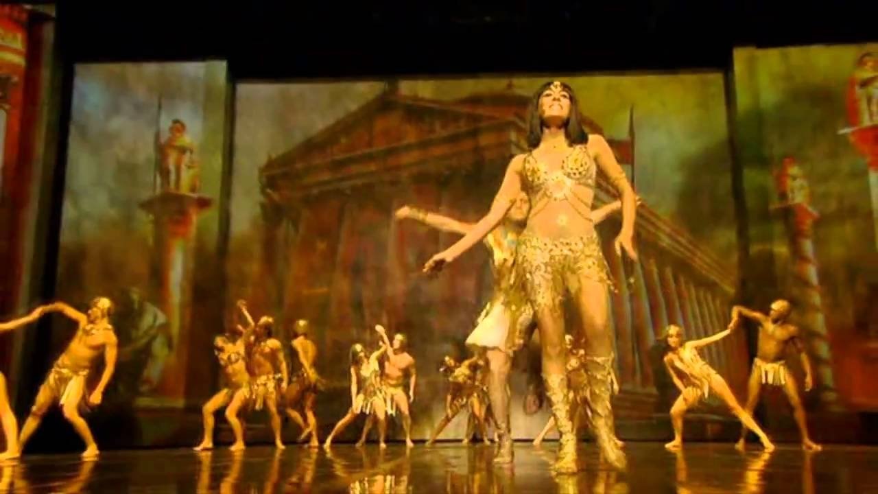 Cléopâtre, la dernière Reine d'Egypte Background