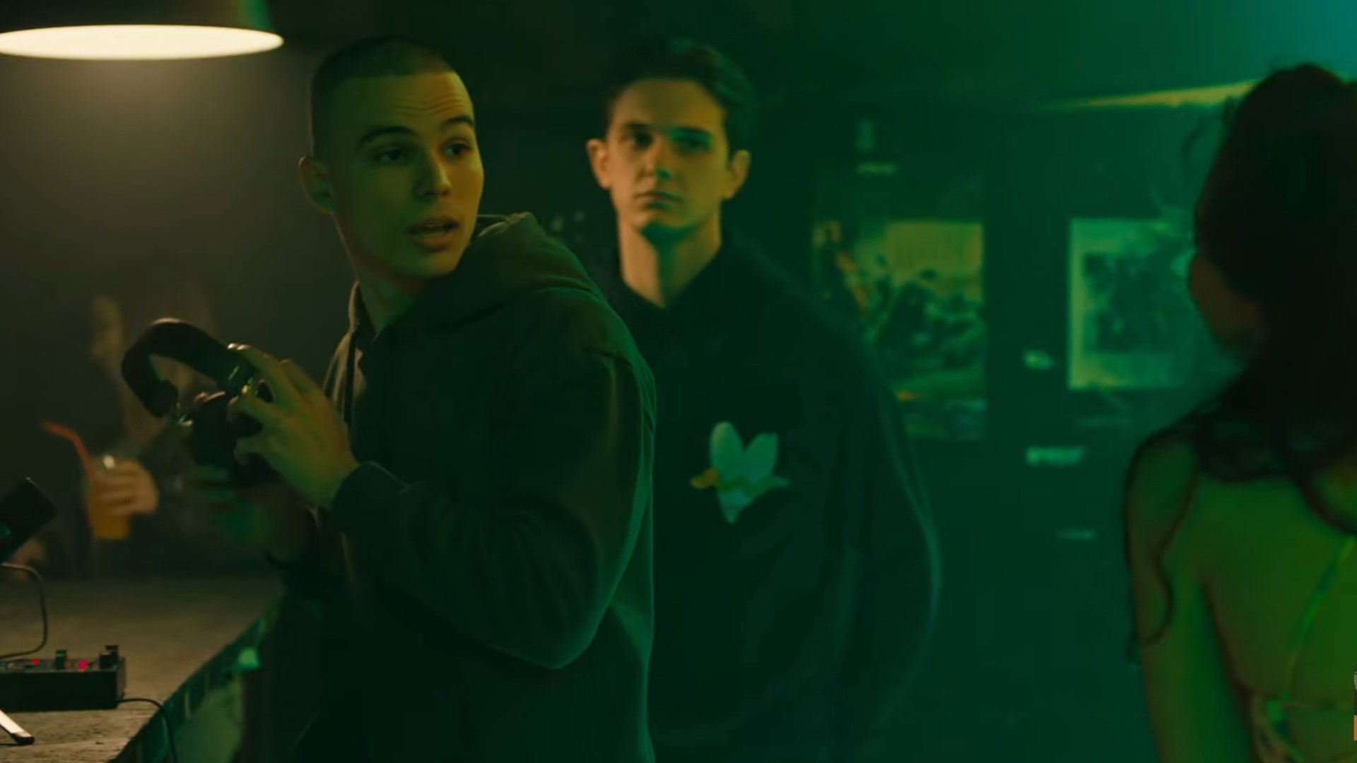 In the Clinch Background