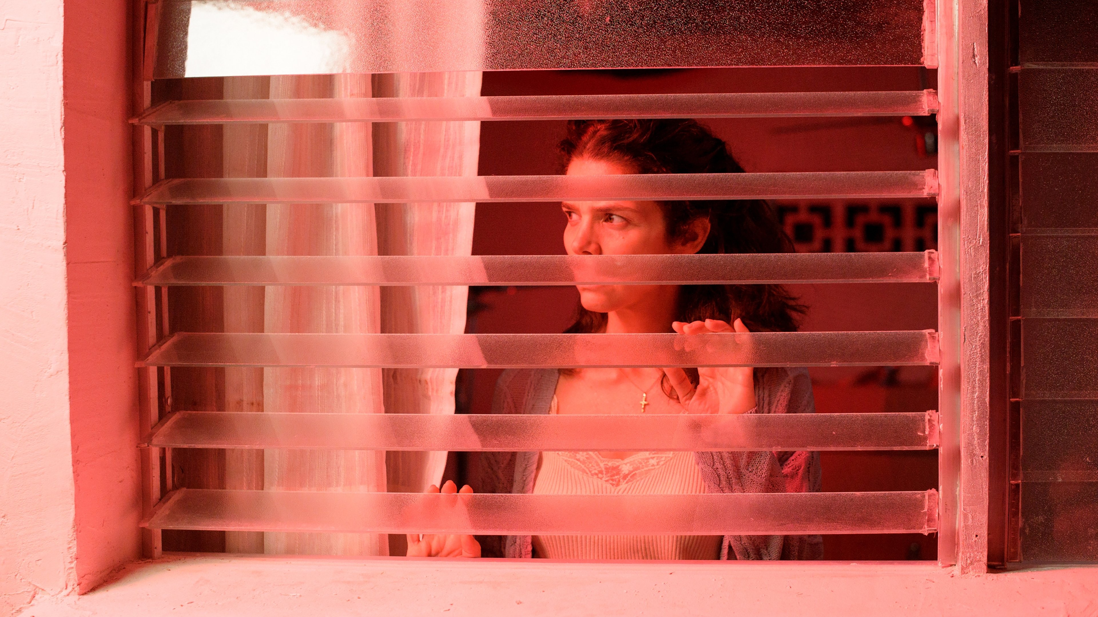 Llegaron de noche Background