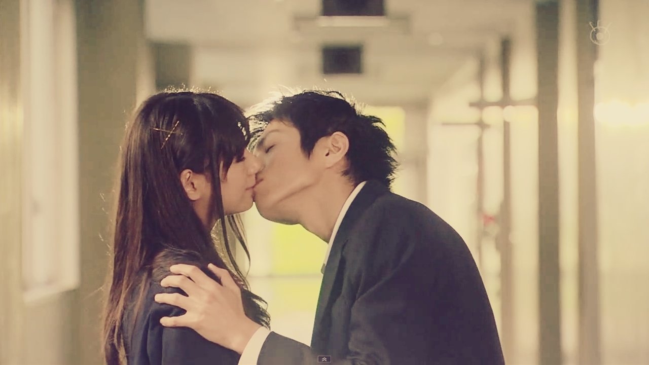 Yamada-kun and the Seven Witches Background